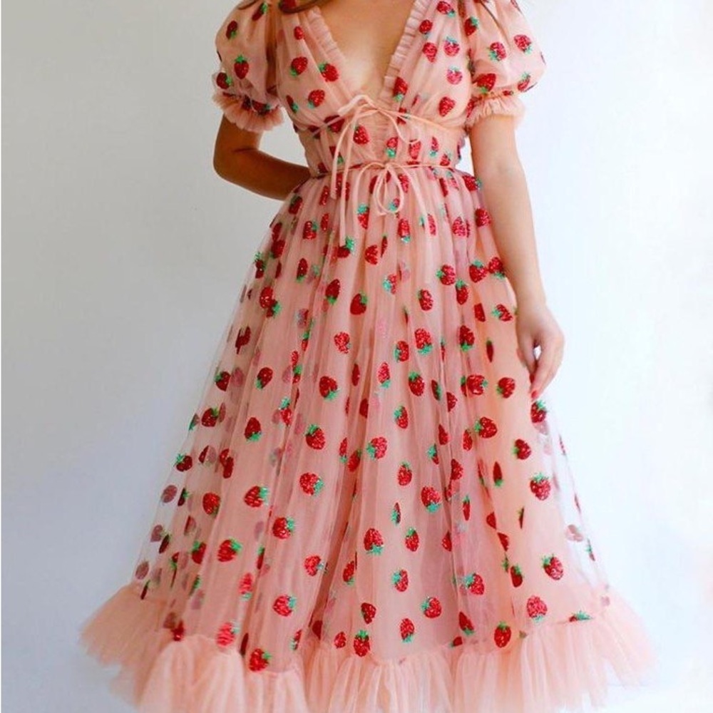 Sequined Strawberry Mesh Pleated Maxi Dress Size Medium Pink